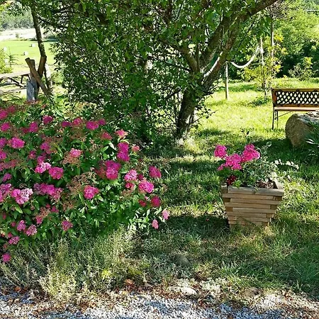 Les Rosaces Du Buech 2* Montmaur (Hautes-Alpes)